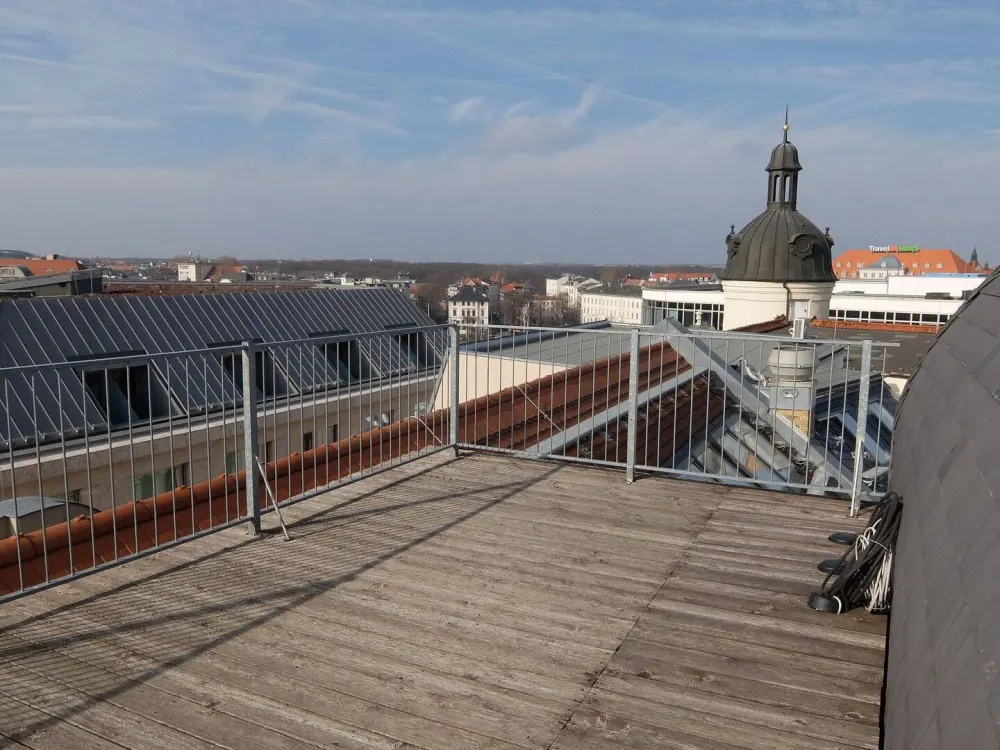 Zentrum - repräsentative, ruhige & großzügige Dachgeschoßwohnung mit imposanter Dachterrasse