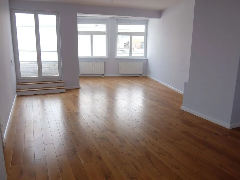 Zentrum - repräsentative, ruhige & großzügige Dachgeschoßwohnung mit imposanter Dachterrasse