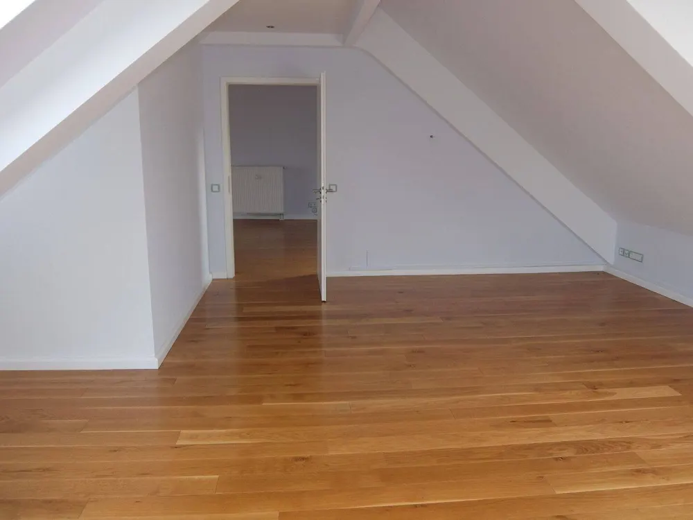Zentrum - repräsentative, ruhige & großzügige Dachgeschoßwohnung mit imposanter Dachterrasse