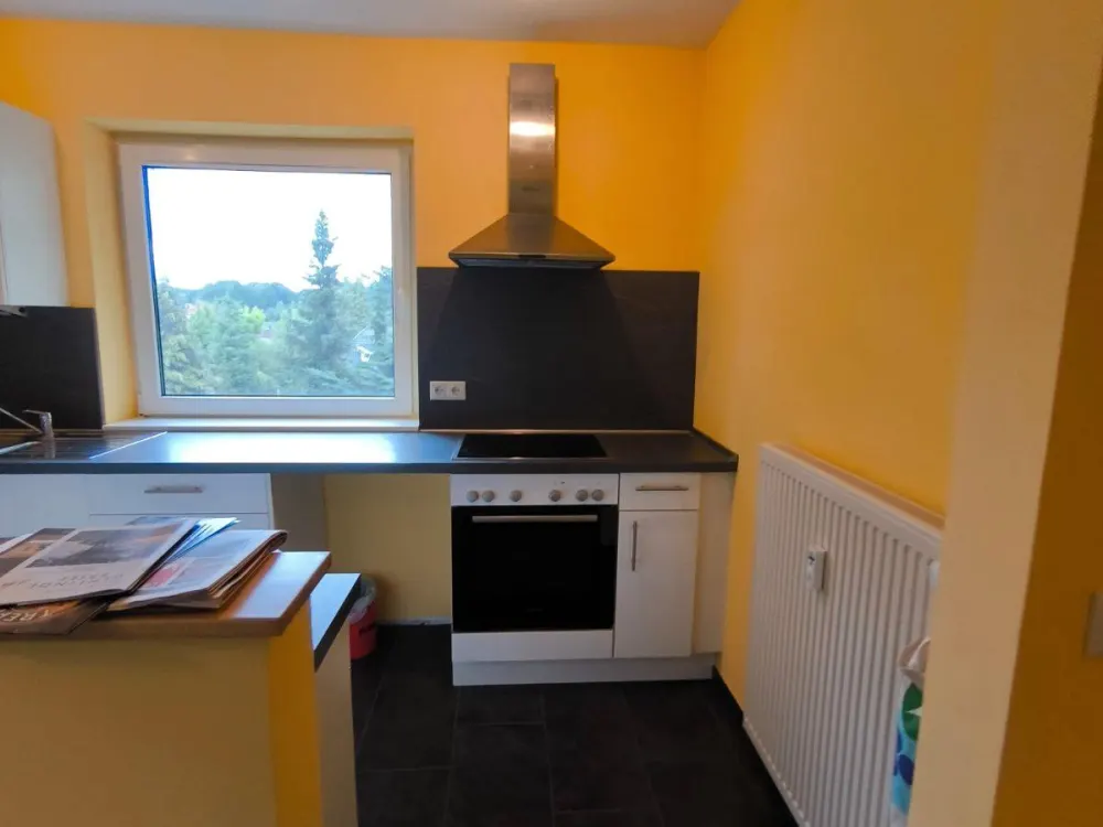 Mietwohnung, 3 Zimmer, möbliert, frisch renoviert