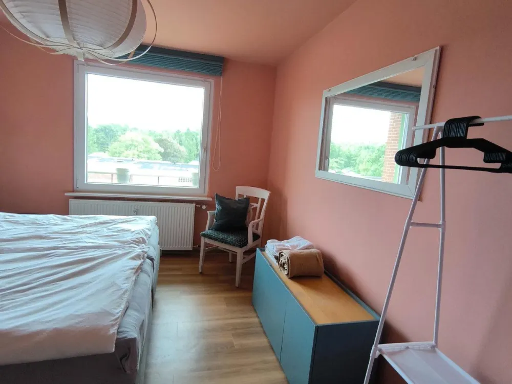 Mietwohnung, 3 Zimmer, möbliert, frisch renoviert