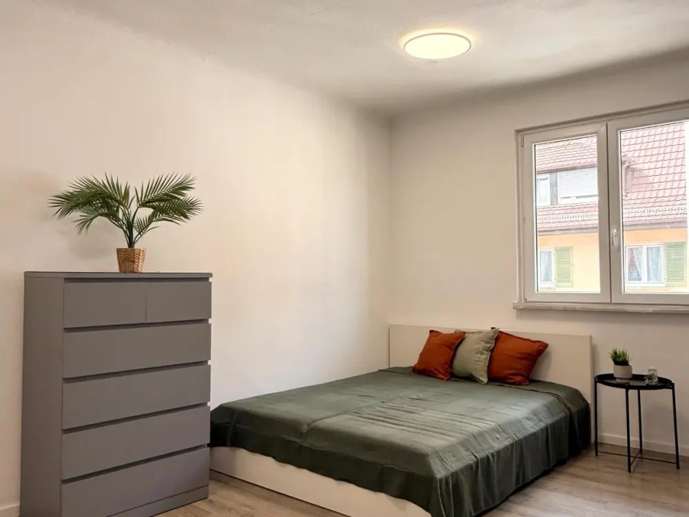 WG Zimmer möbiliert zentral in Stuttgart