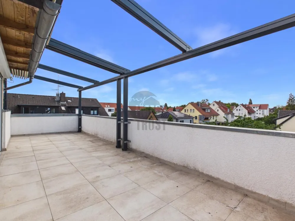 Über den Dächern Langenhagens, sanierte 3-Zimmer-Wohnung mit West-Dachterrasse