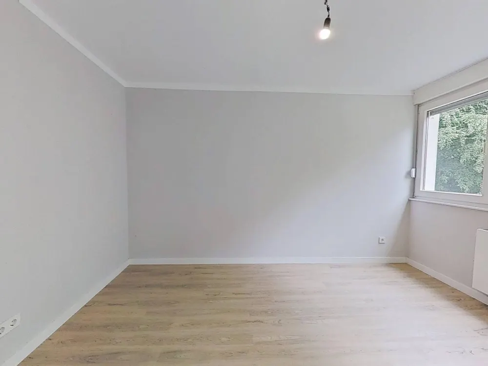 Moderne und hell gestaltete 3-Zimmer-Wohnung mit BALKON und EBK