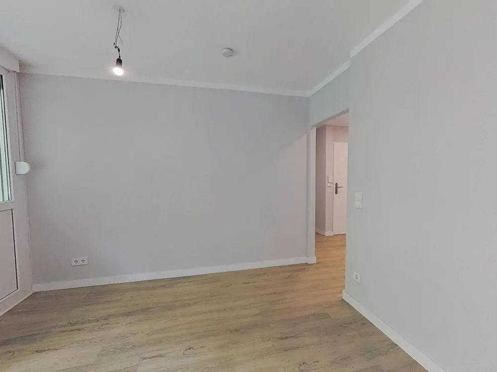 Moderne und hell gestaltete 3-Zimmer-Wohnung mit BALKON und EBK