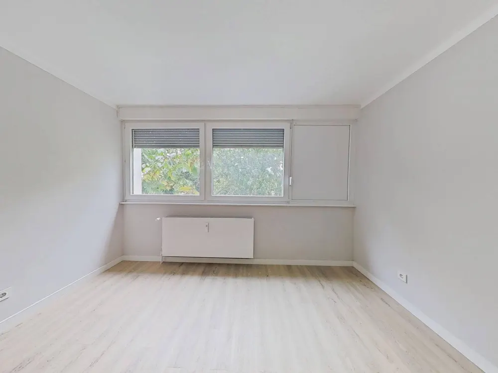 Moderne und hell gestaltete 3-Zimmer-Wohnung mit BALKON und EBK