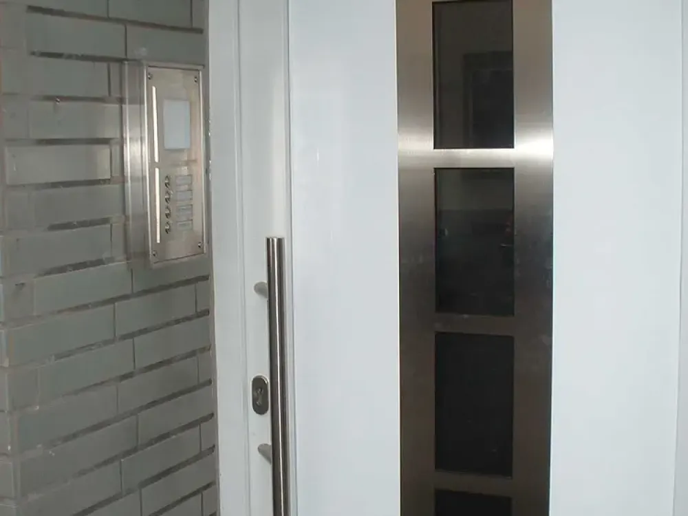 Helle, geräumige 4-5-Zimmer Wohnung in Wanheimerort Süd