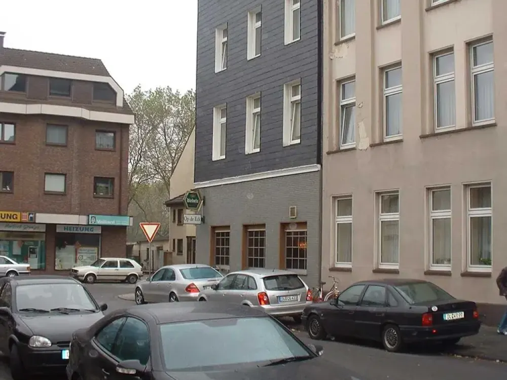 Helle, geräumige 4-5-Zimmer Wohnung in Wanheimerort Süd