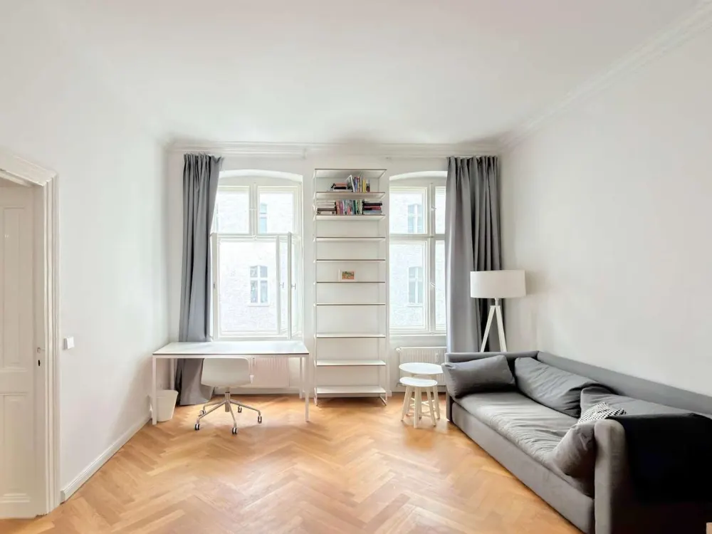 Modernisierte Wohnung in Bestlage zwischen Tacheles und Torstraße