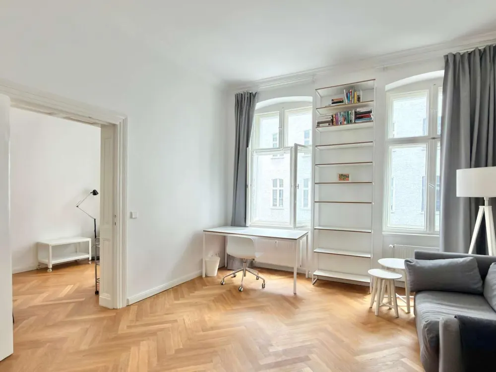 Modernisierte Wohnung in Bestlage zwischen Tacheles und Torstraße