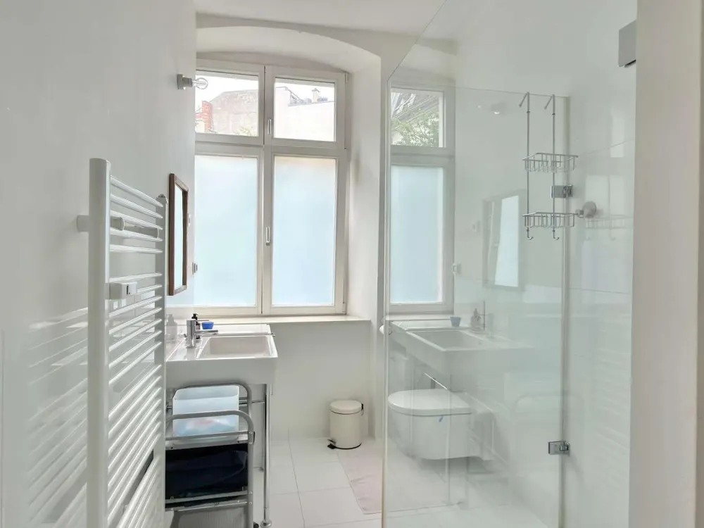 Modernisierte Wohnung in Bestlage zwischen Tacheles und Torstraße