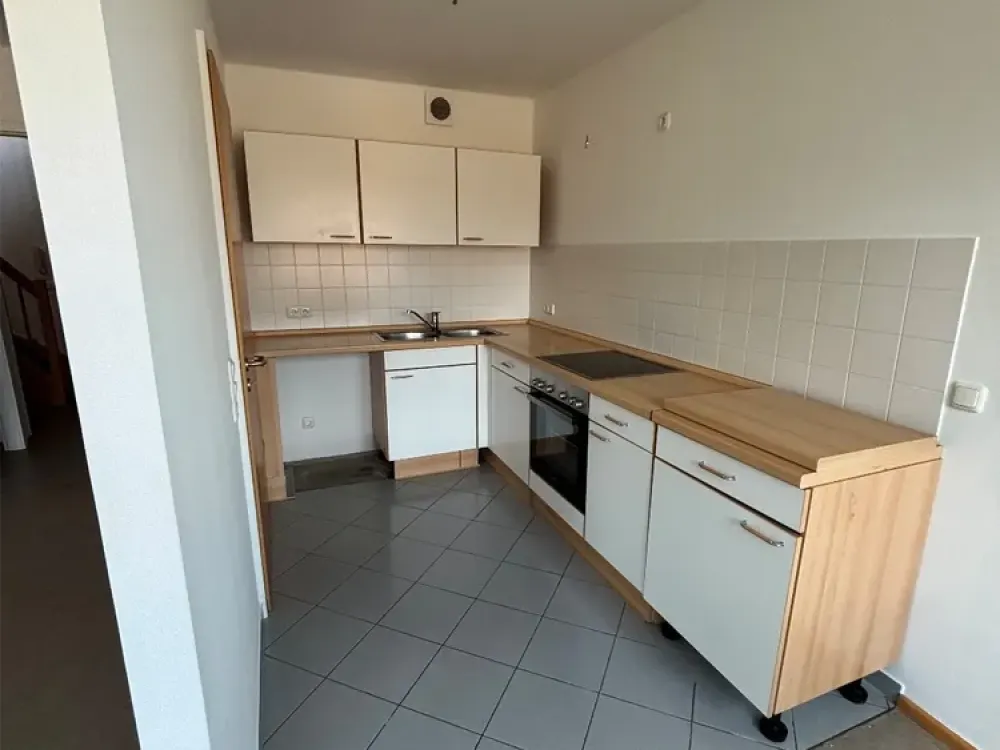 2-Zimmer-Maisonette- Wohnung mit Dachterrasse und neuer EBK