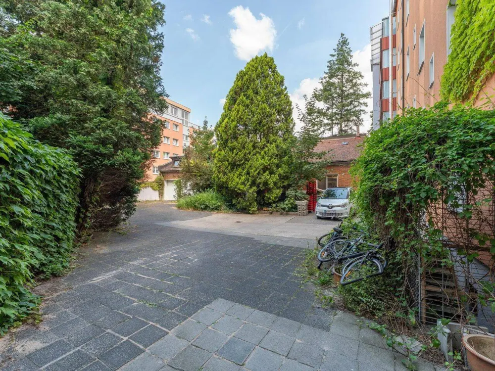 Moderne 2-Zimmer Wohnung in Großreuth bei Schweinau mit Einbauküche & Garage