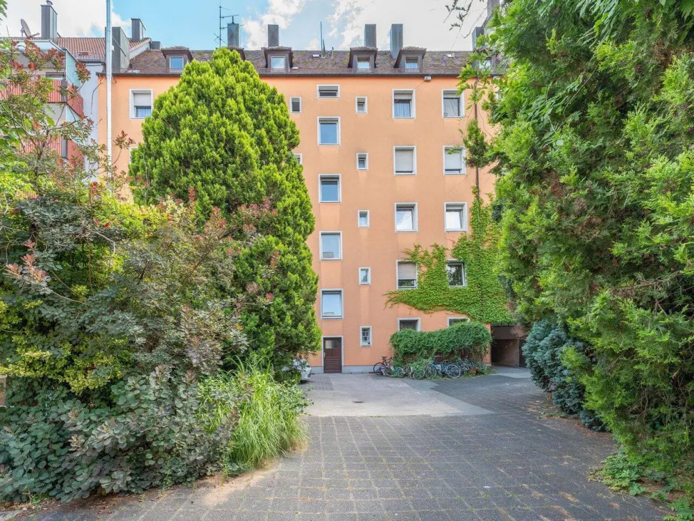 Moderne 2-Zimmer Wohnung in Großreuth bei Schweinau mit Einbauküche & Garage