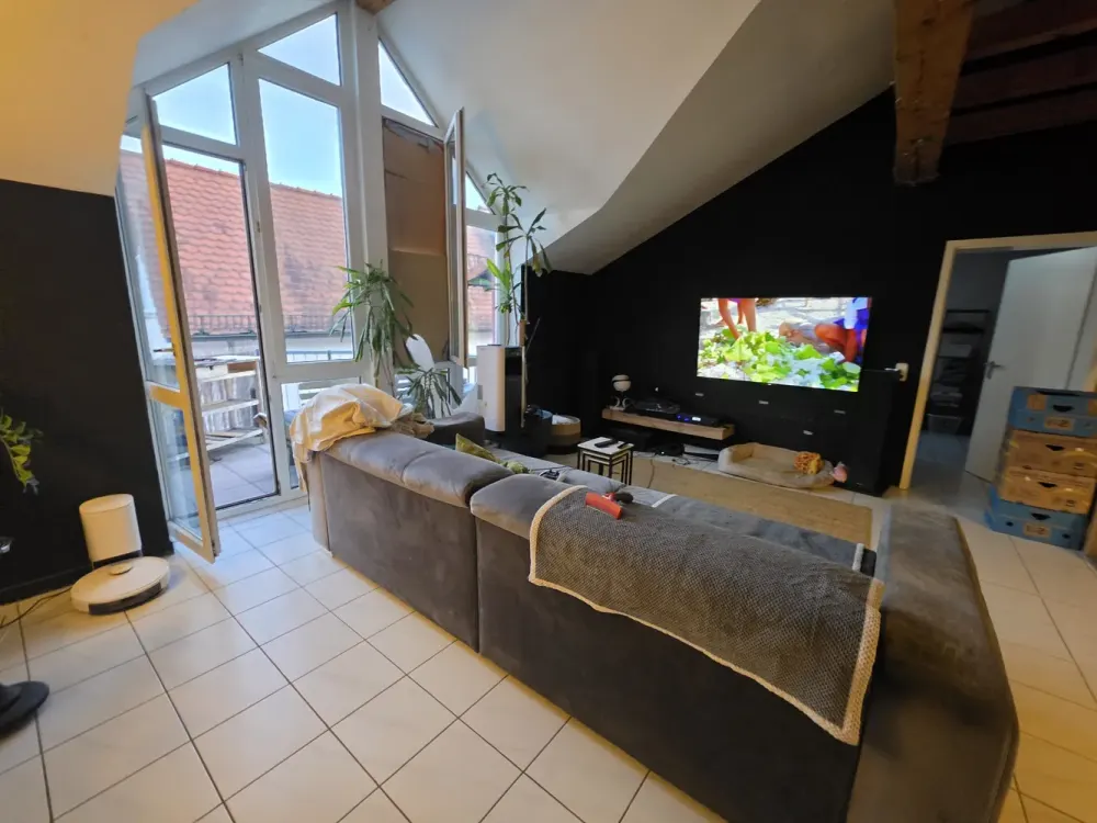 Coole & sehr grosse 3 Zimmerwohnung mit Galerie, Einbauküche & Stellplatz ab 01.11.2026 zu vermieten