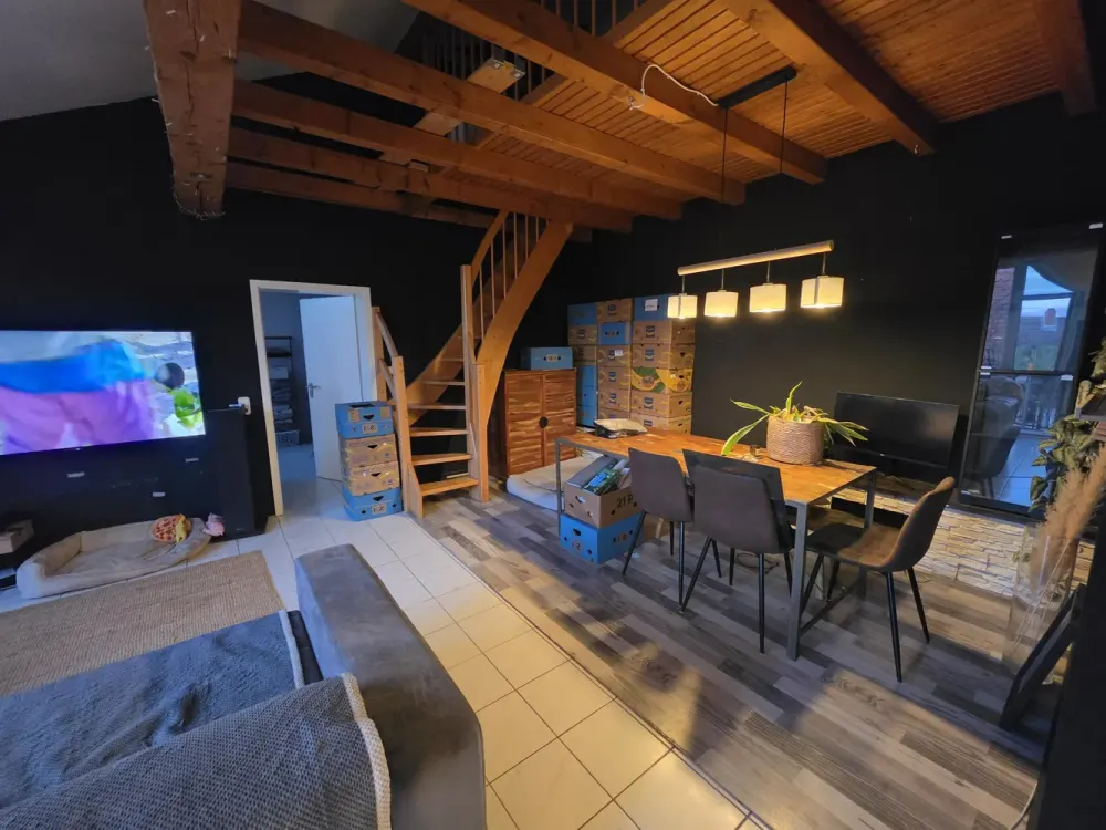Coole & sehr grosse 3 Zimmerwohnung mit Galerie, Einbauküche & Stellplatz ab 01.11.2026 zu vermieten