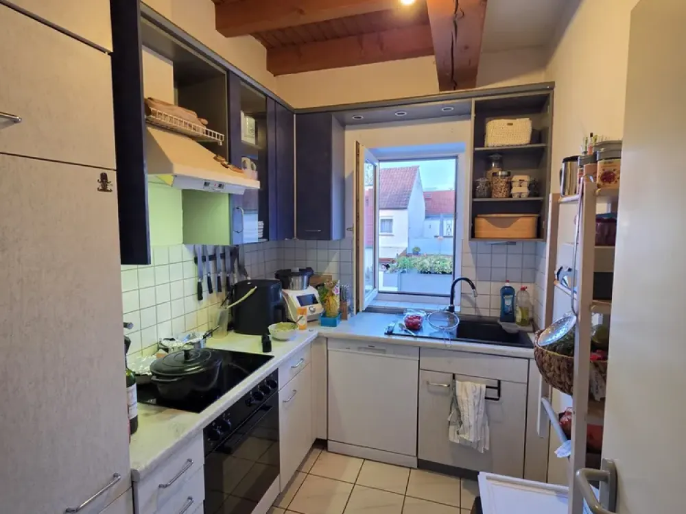 Coole & sehr grosse 3 Zimmerwohnung mit Galerie, Einbauküche & Stellplatz ab 01.11.2026 zu vermieten