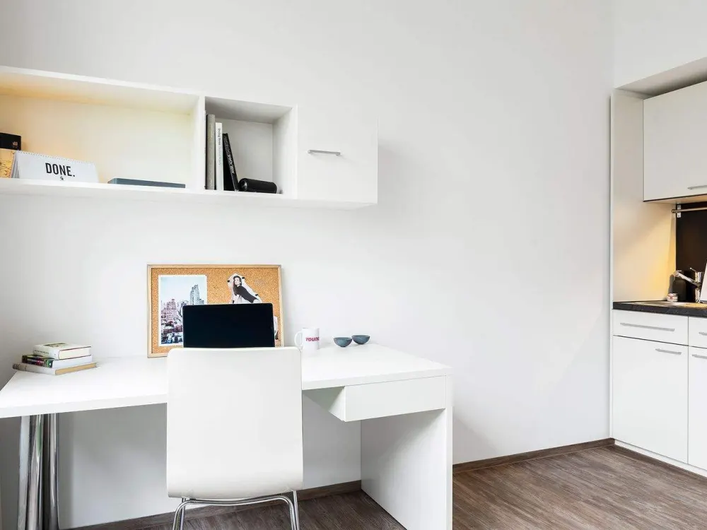 Modernes & möbliertes Apartment in Frankfurt Riedberg | Maxi Studio