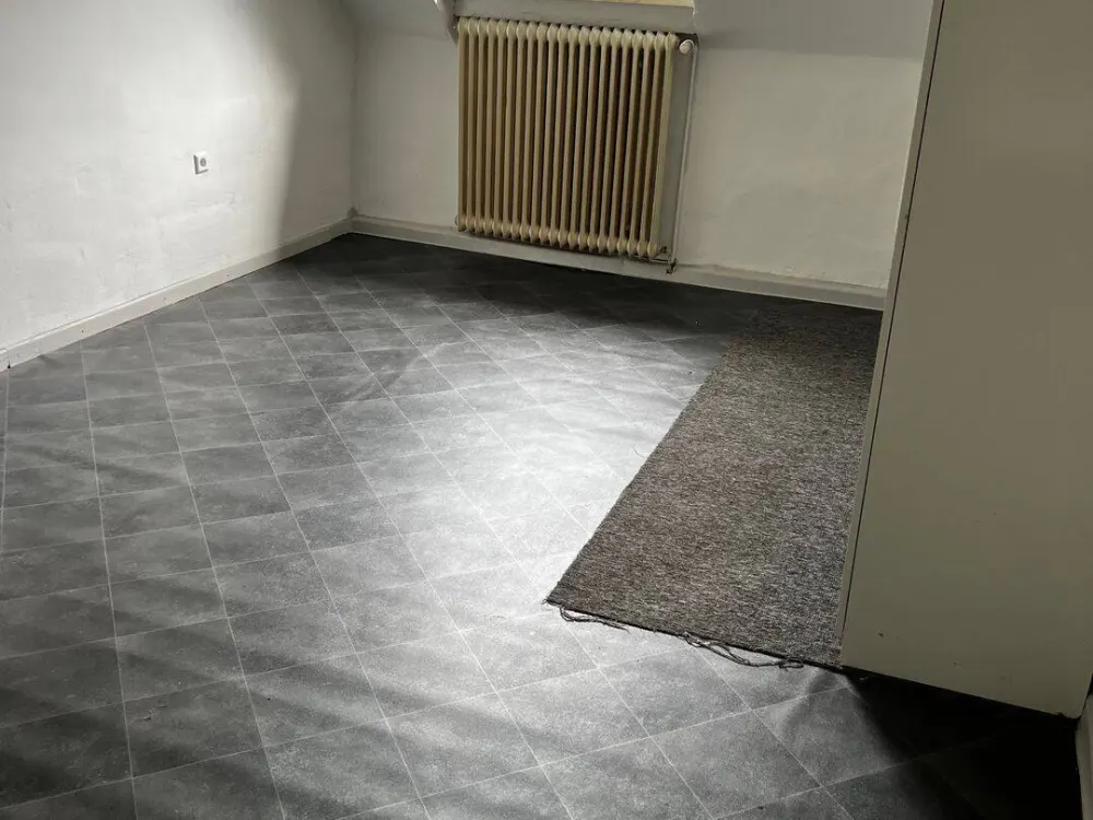 2,5-Zimmer-Wohnung, WG geeignet, sofort frei
