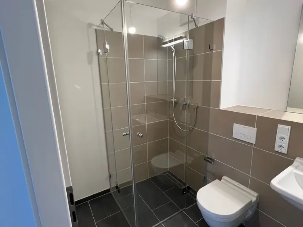 Helle 2-Zimmer-Neubau-Wohnung mit EBK und Loggia im schönen Sachsenhausen
