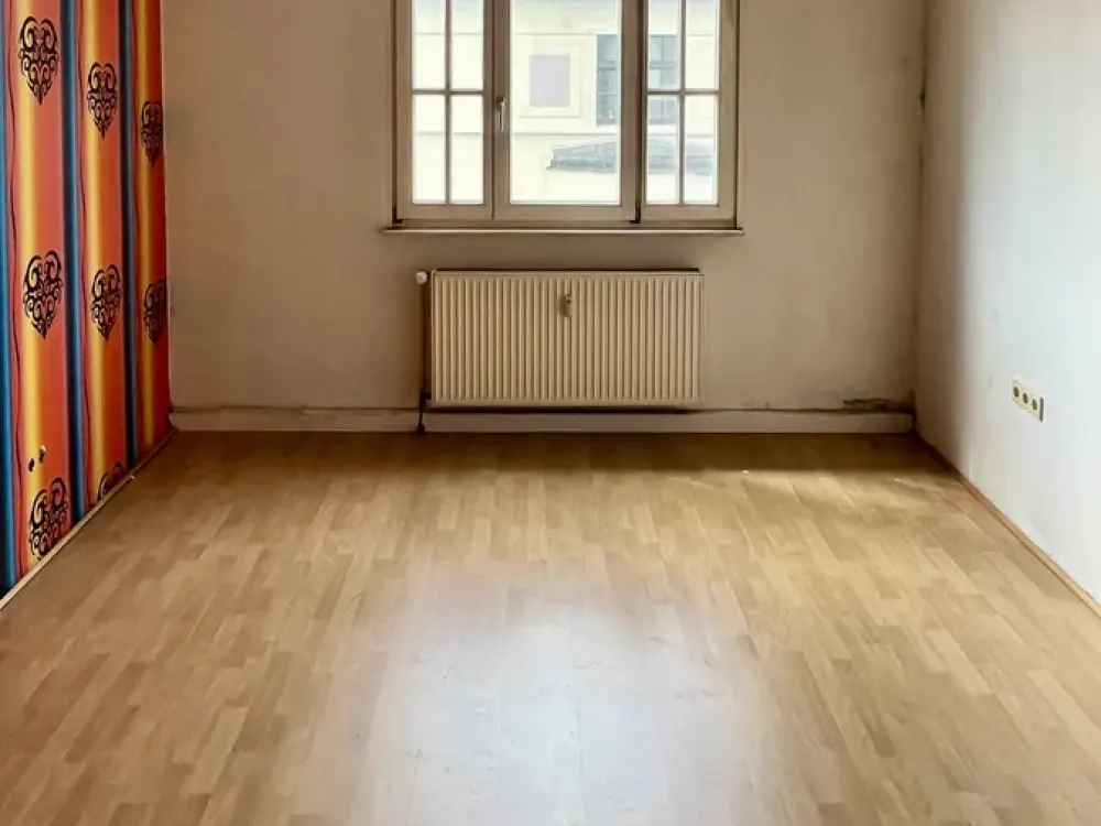 Tolle Dachgeschosswohnung mit kleinem Balkon
