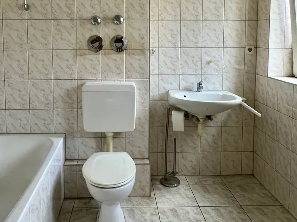 Tolle Dachgeschosswohnung mit kleinem Balkon