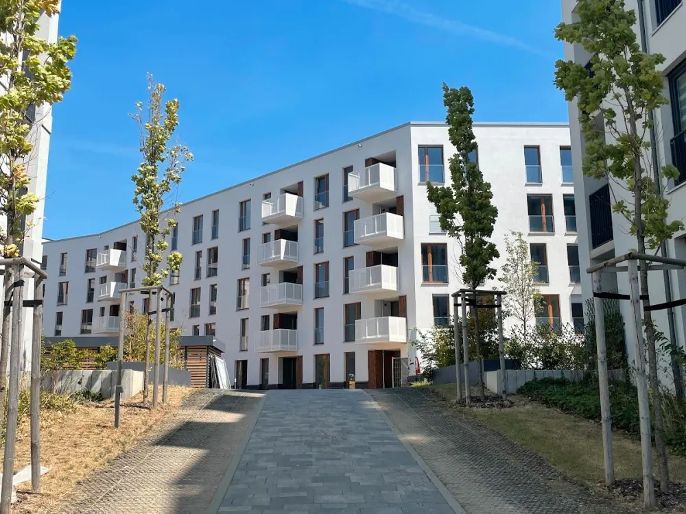 4-Zimmer-Wohnung mit EBK, 2 Bädern und 2 Balkonen