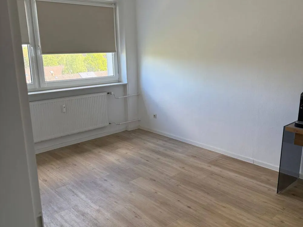 Your new home - 3 rooms on the 6th floor with balcony!