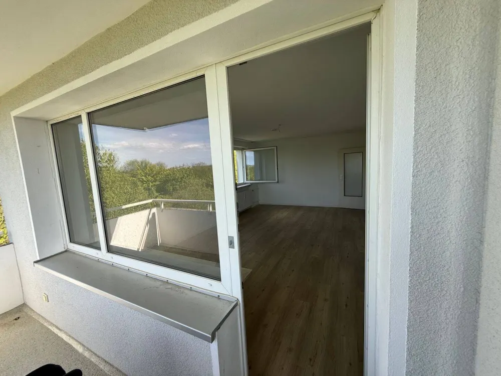 Your new home - 3 rooms on the 6th floor with balcony!