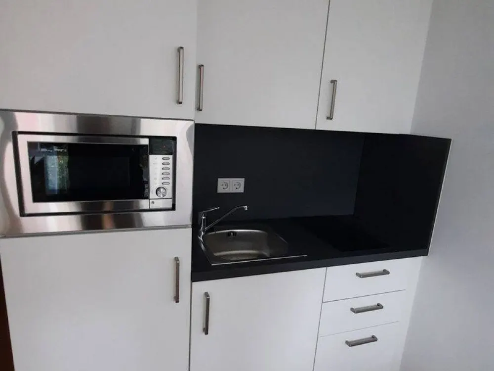 Teilmöblierte 1-Zimmer-Wohnung in Berlin- Adlershof nahe Uni-Campus