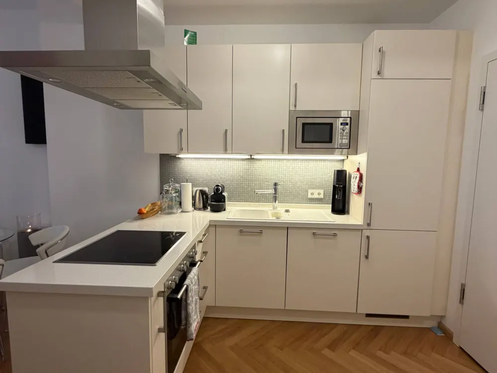 Modernes & Ruhiges Apartment in Berlin Mitte nahe Friedrichstadtpalast und Charité