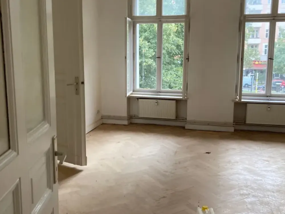 Ein Stück Altbaugeschichte, frisch hergerichtet und bereit für ein neues Zuhause!