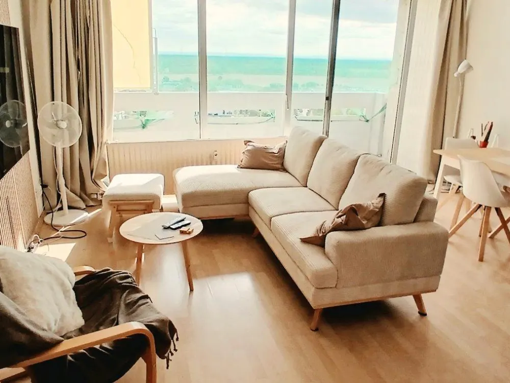 2-Zi.-Wohnung 49m² mit Privatem Garagenstellplatz möbliert