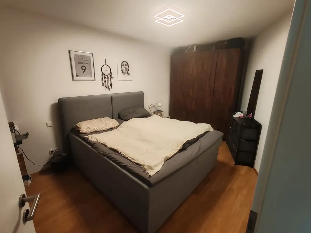 Premium-Wohnen in Wandsbek: Helle Neubau-Wohnung mit Loggia, Team 7 Massivholzküche & Tiefgarage