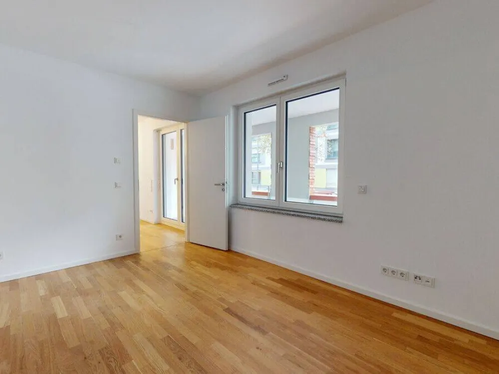 Charming 2-Room Apartment with Built-In Kitchen and Spacious Loggia