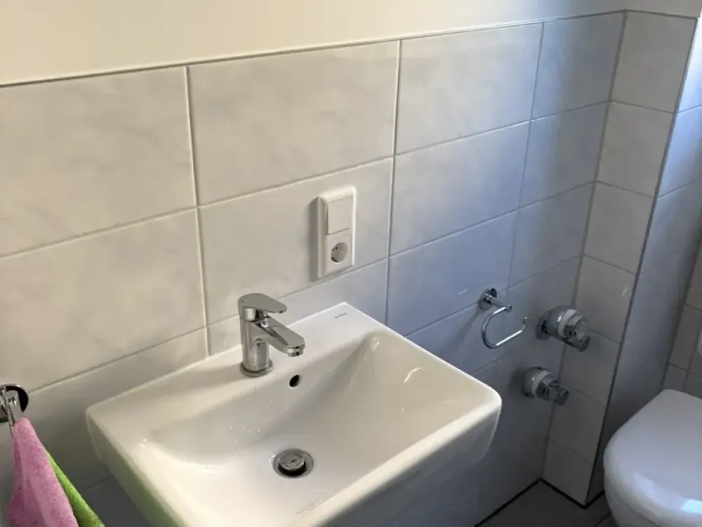 Kernsanierte 1,5 Zi Wohnung mit Balkon und EBK