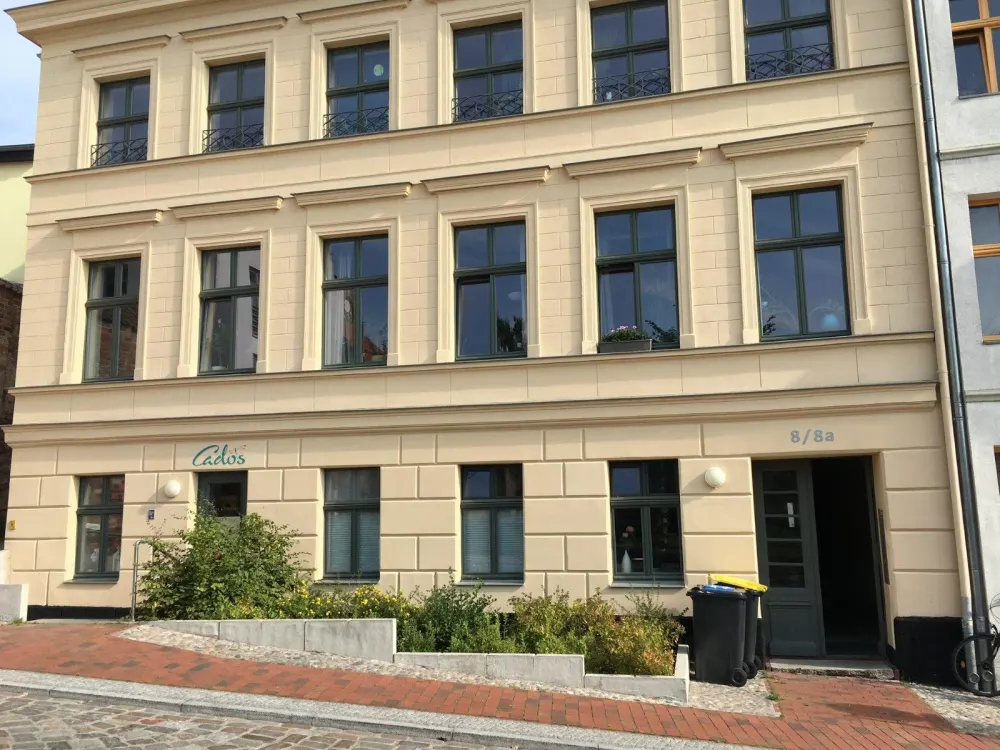 3-Zimmer Wohnung im denkmalgeschützten Altbau ohne Balkon