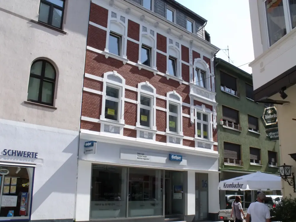 Art Nouveau Meets Residential Comfort, Spacious 4-Room Apartment in the Heart of Schwerte