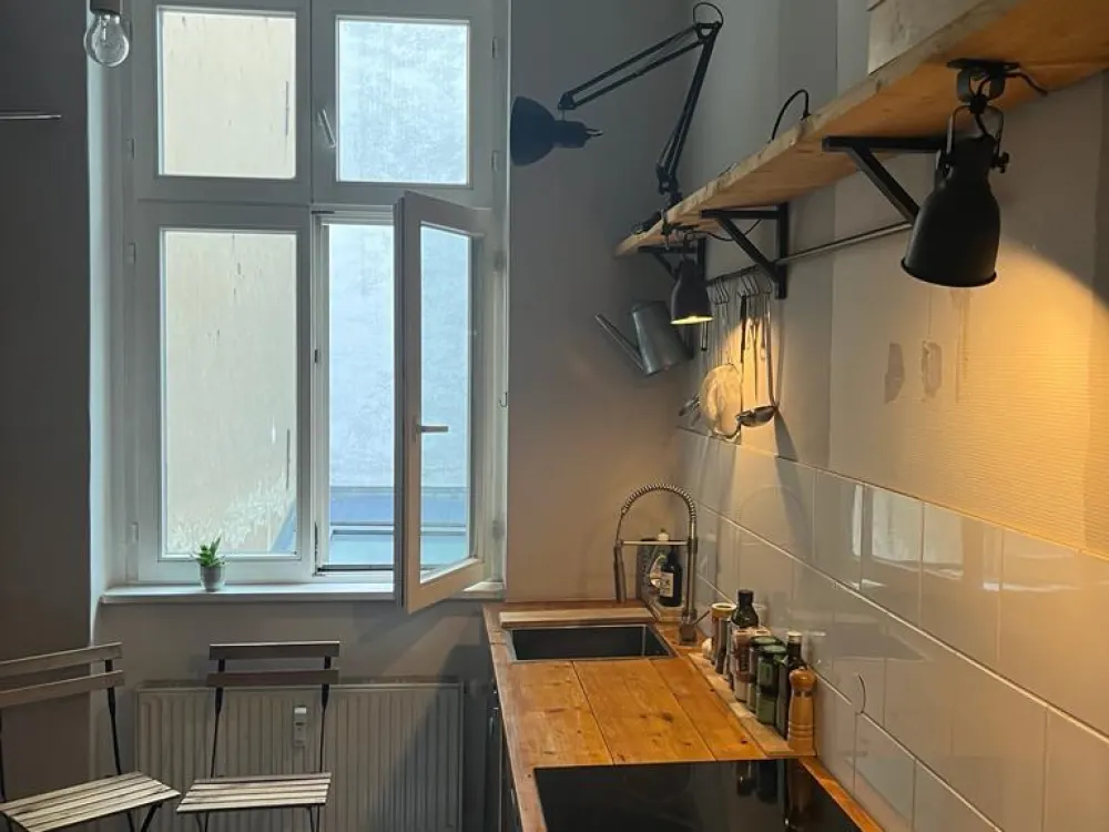 Vollmöblierte 2-Zimmer-Wohnung in Berlin Mitte, All-Inclusive