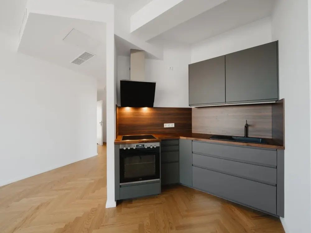 Stilvolles Wohnen über den Dächern von Berlin-Mitte: Traumhafte Dachgeschosswohnung mit Charme