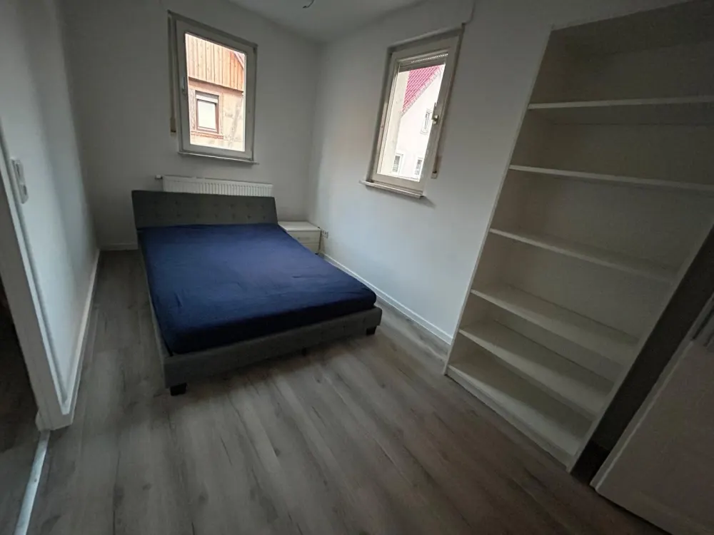 Bright, Fully Renovated 2-Room Apartment in Egelsbach, Furnished