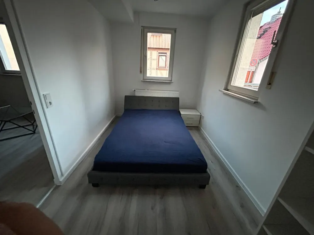 Bright, Fully Renovated 2-Room Apartment in Egelsbach, Furnished