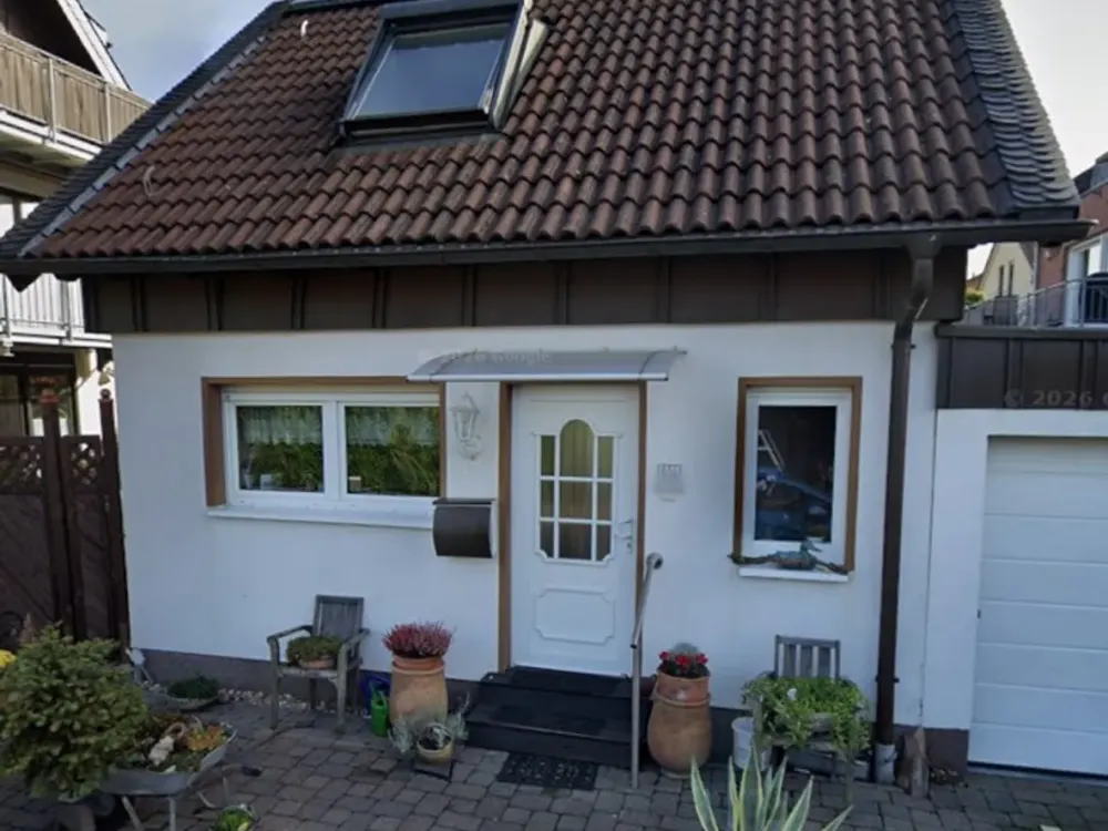 Freistehendes 2 Zimmerhaus in Wesseling-Urfeld mit großer Terrasse, Garten u. Garage