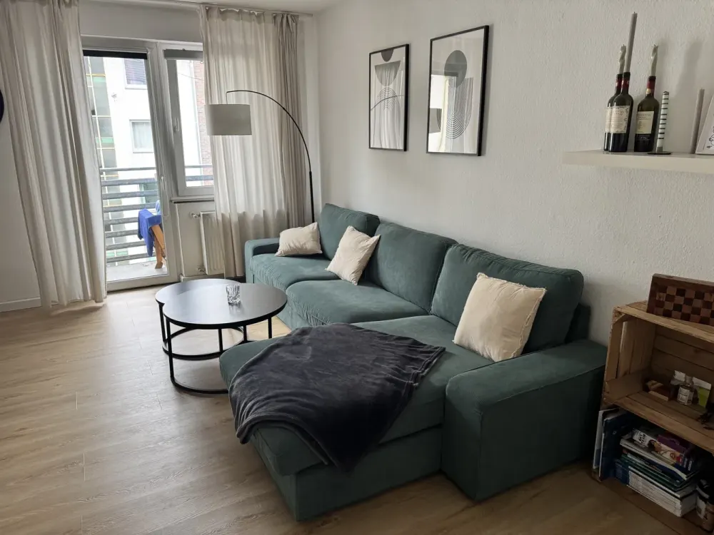 UNTERMIETE 2 Zimmerwohnung mit Balkon im Belgischen Viertel