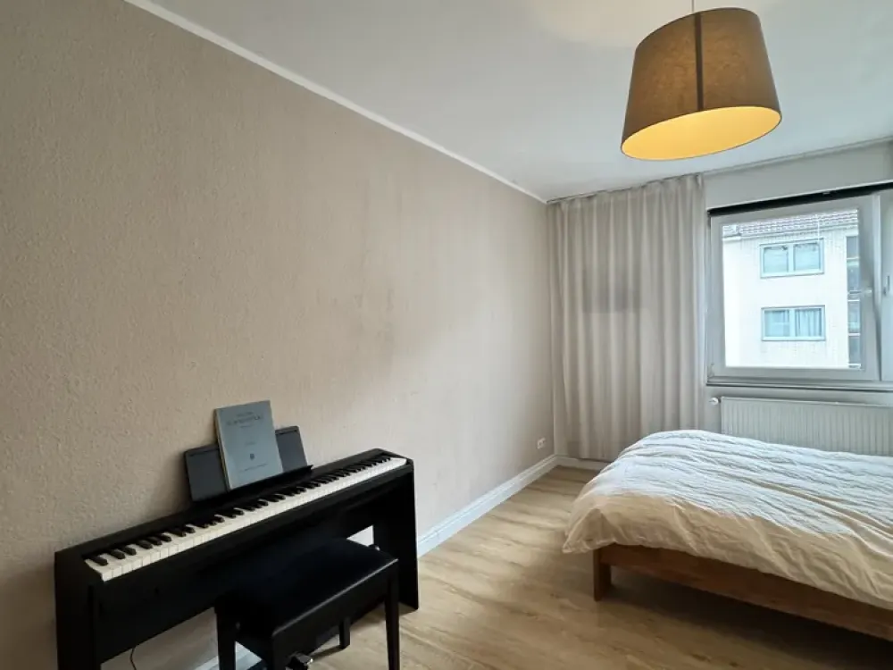 UNTERMIETE 2 Zimmerwohnung mit Balkon im Belgischen Viertel