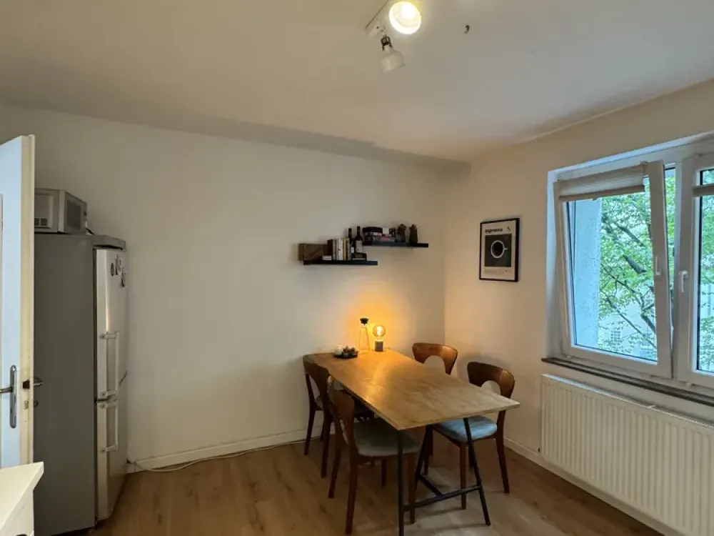 UNTERMIETE 2 Zimmerwohnung mit Balkon im Belgischen Viertel