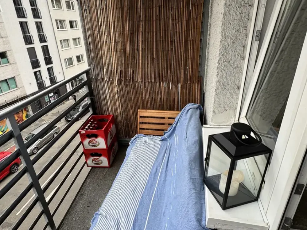 UNTERMIETE 2 Zimmerwohnung mit Balkon im Belgischen Viertel