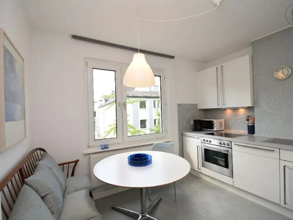Möblierte 2-Zimmerwohnung mit Balkon im Agnesviertel