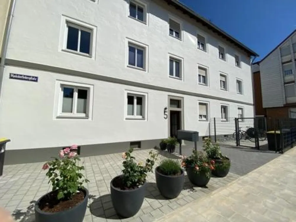 Helle 2-Zi.-Whg, Bad mit Fenster - TOP LAGE in Nbg.-Wöhrd - SEHR RUHIG - Langfristig zu vermieten.