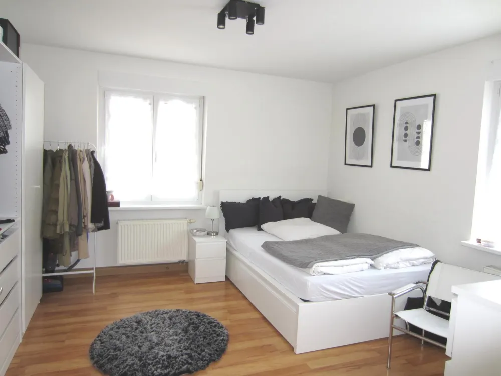 Helle 2-Zi.-Whg, Bad mit Fenster - TOP LAGE in Nbg.-Wöhrd - SEHR RUHIG - Langfristig zu vermieten.